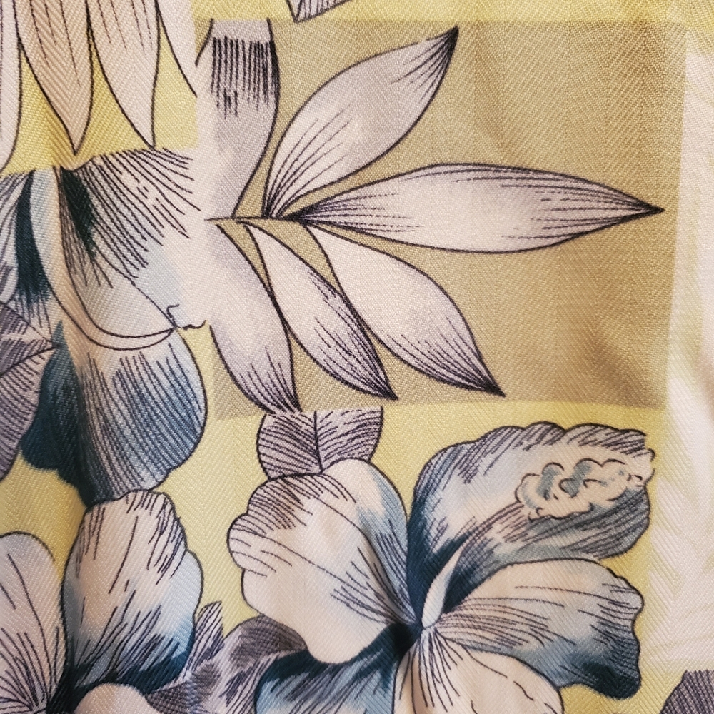 Tommy Bahama 100% Silk Floral Camp Shirt Sz XL - Picture 7 of 8